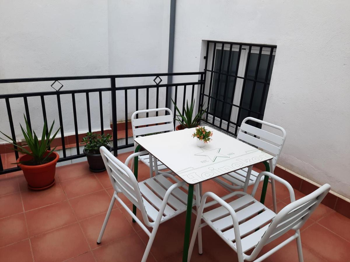 Apartamentos Clavero 10 Plasencia Kültér fotó